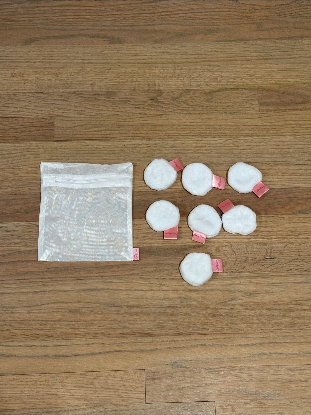NWOT MakeUp Eraser Reusable Makeup Rounds + Mesh Laundry Bag